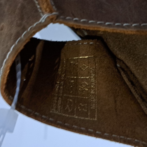 Josef Seibel® Maverick 05 Leather Slip-on Sandals. - Picture 9 of 10